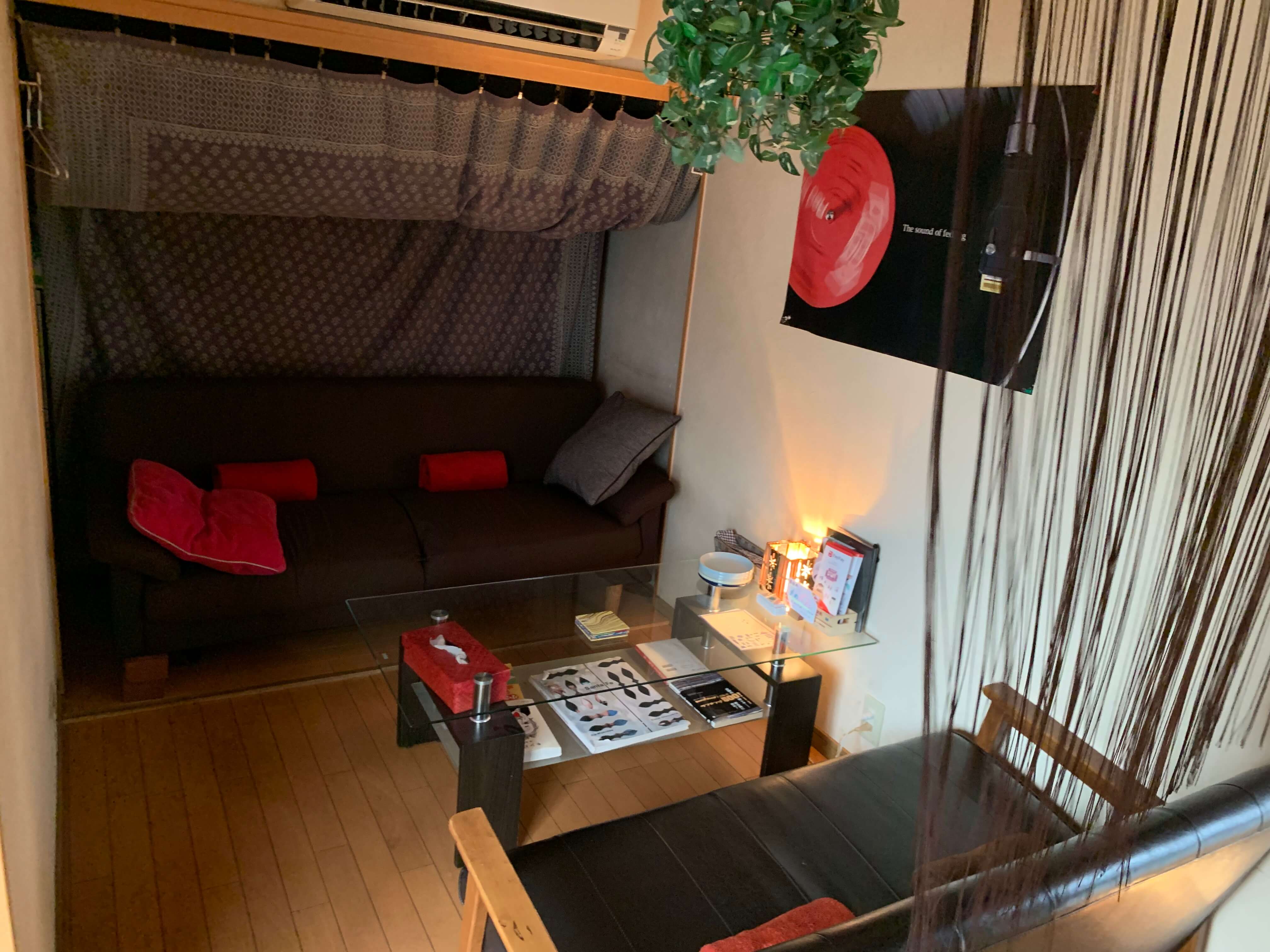 佐賀県伊万里市にあるおすすめな居酒屋【Ginとお万菜と私 小鉄】2階